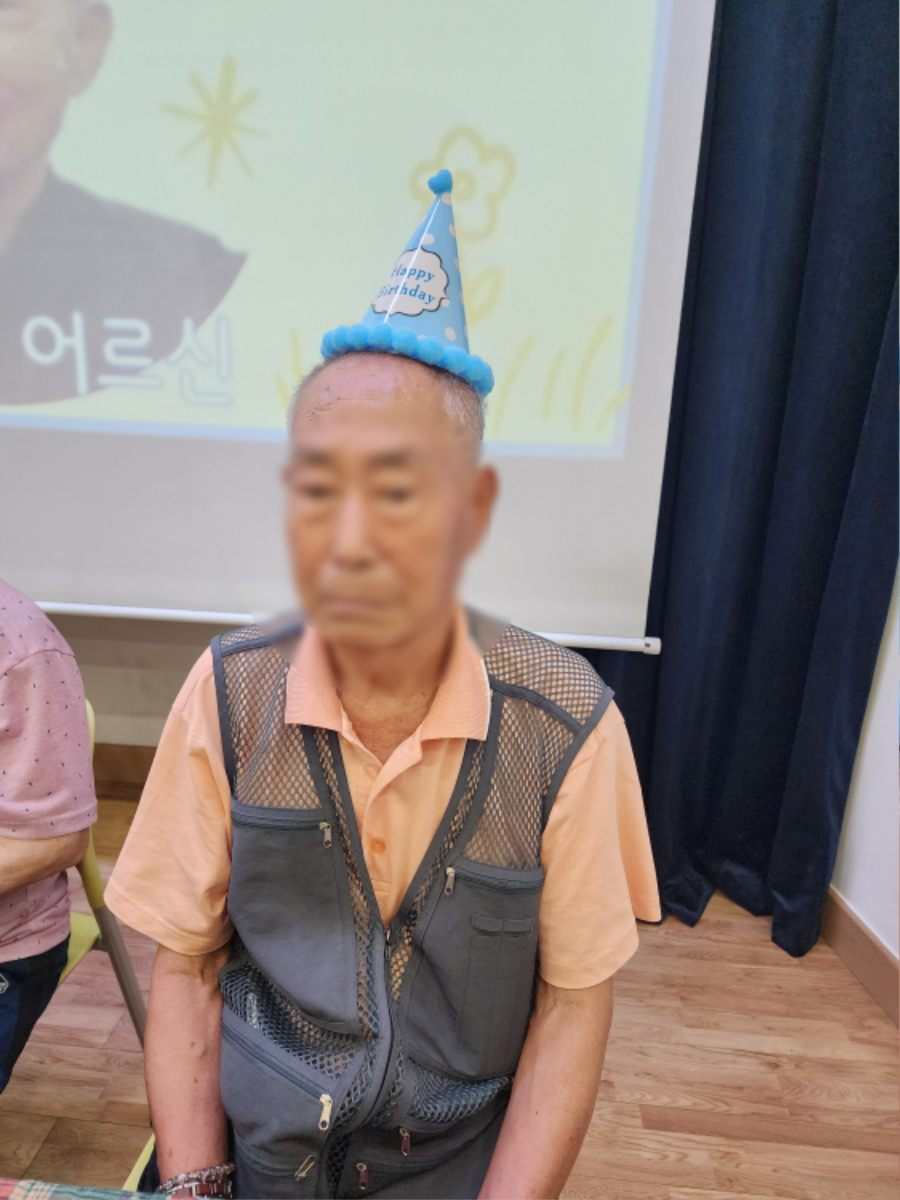덕규어르신.jpg