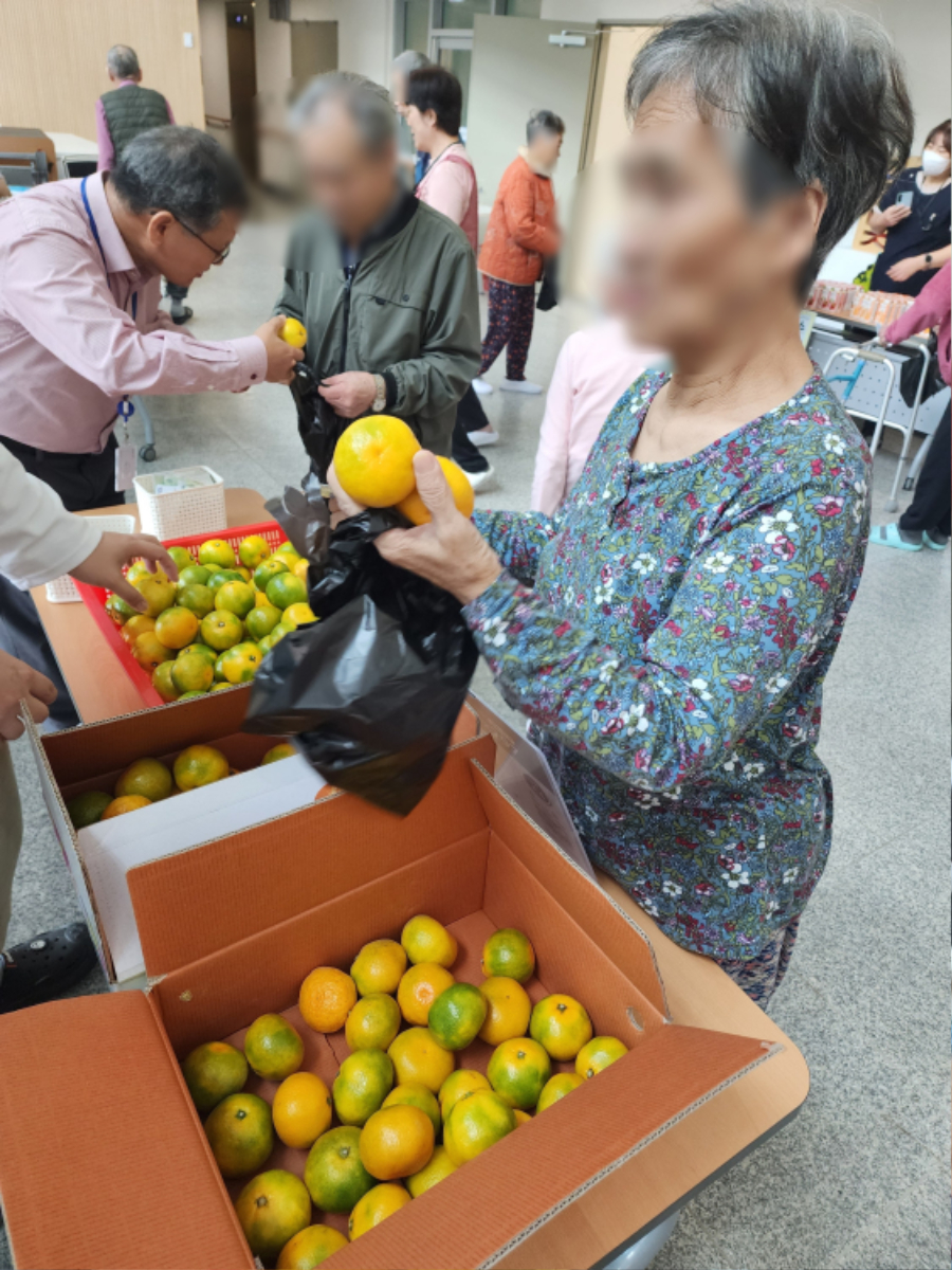 시장놀이 돈계산 모자이크2.jpg